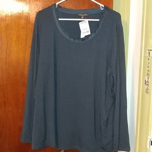 Long sleeve knit shirt